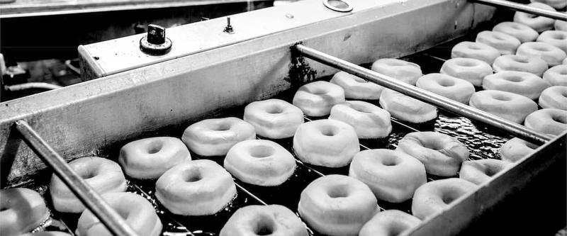 Donut making machine